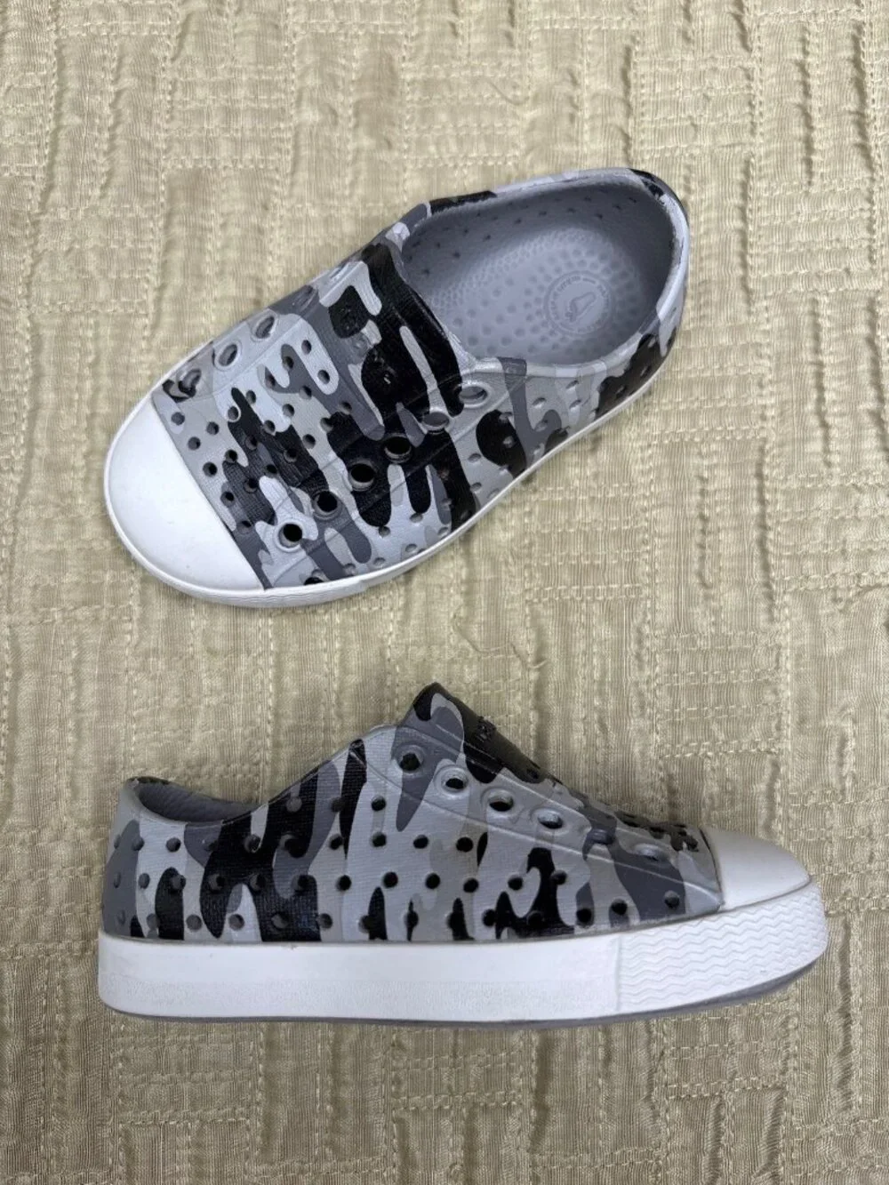 C5 Native Jefferson Black Camo Unisex Child Shoes Sneakers
